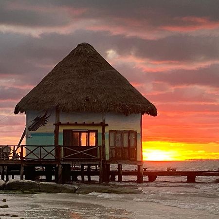 Barco Verde Hostel Isla Holbox Exterior photo