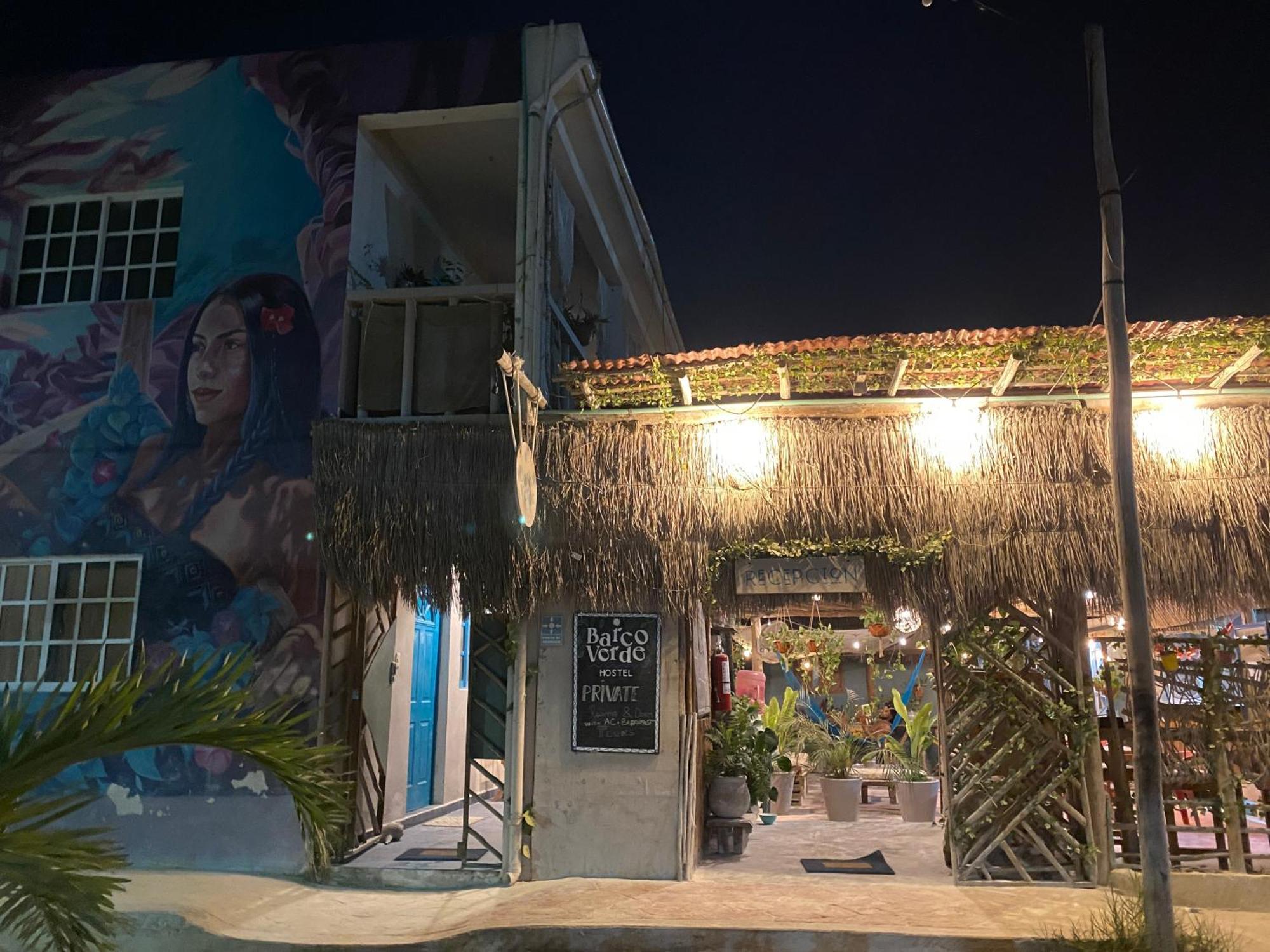 Barco Verde Hostel Isla Holbox Exterior photo