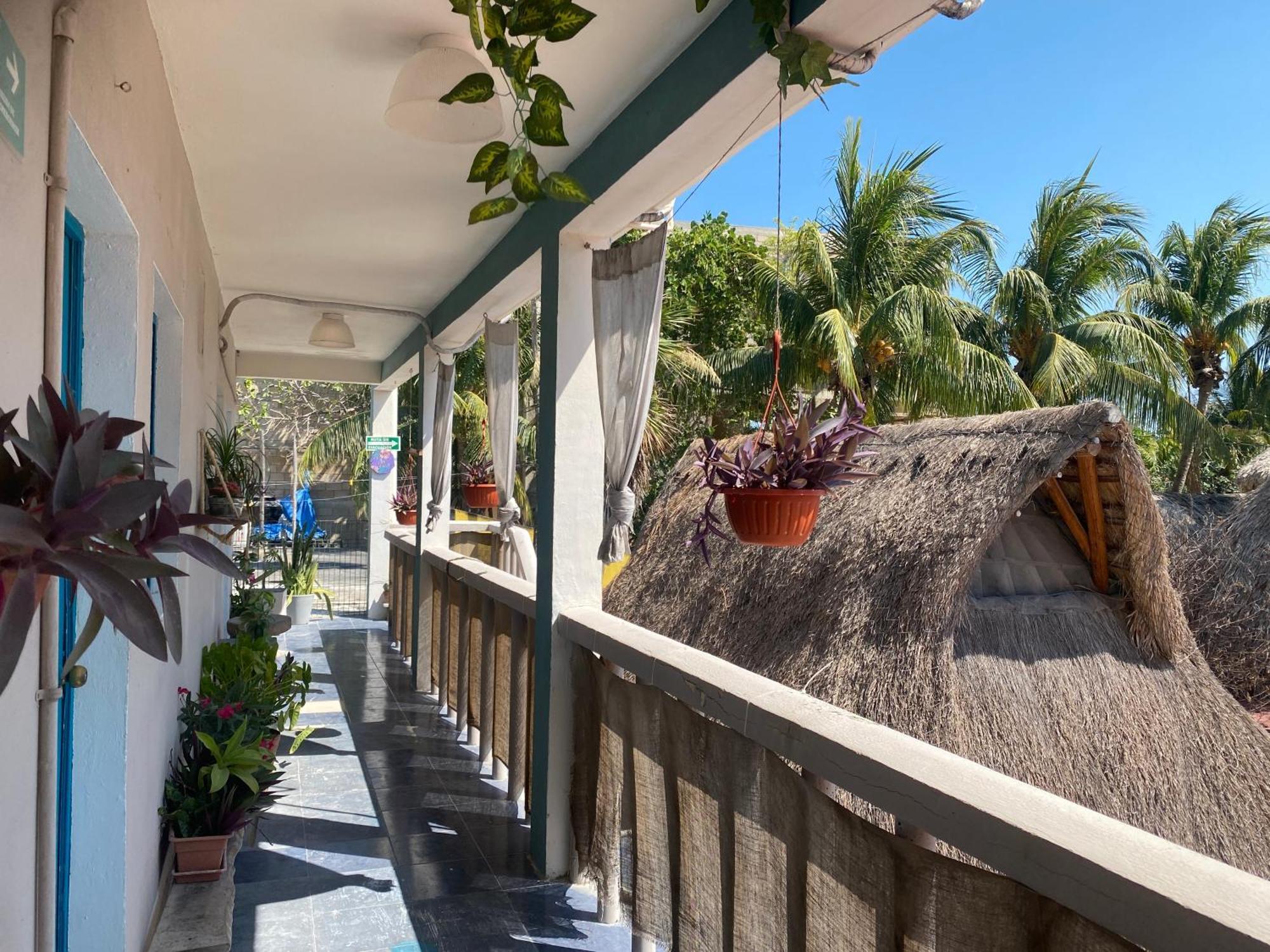 Barco Verde Hostel Isla Holbox Exterior photo
